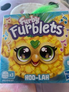 Furby
Furblets HOO-LAH
